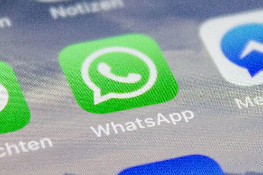 优化业务拓展策略：充分利用WhatsApp直登号的潜力