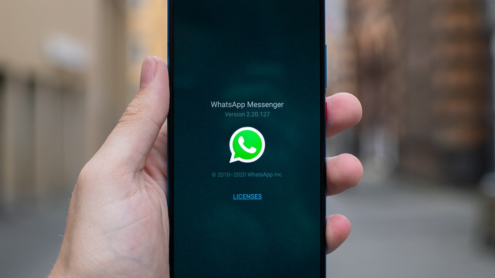 大规模探讨WhatsApp账号批发现象的信息解析