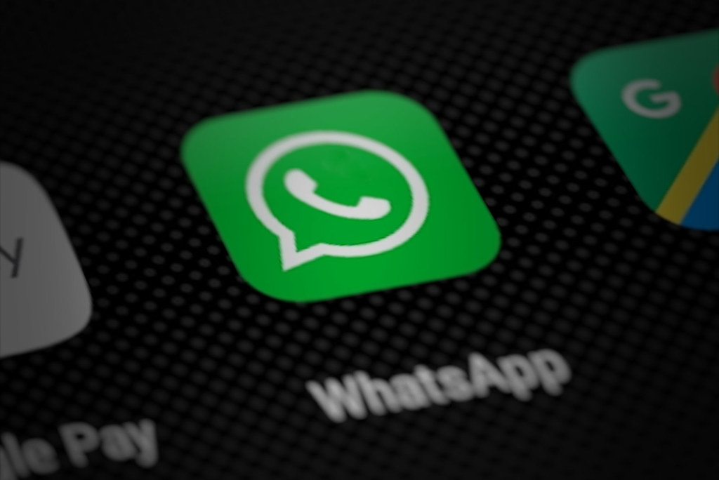 为批发交流选择合适的WhatsApp账号