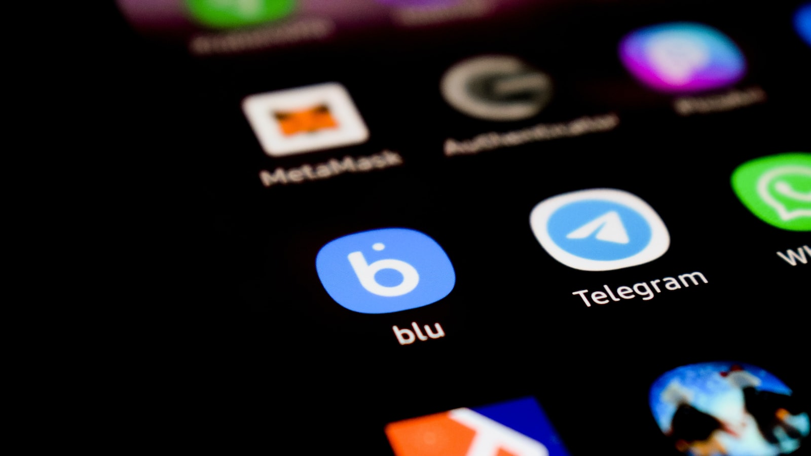 网络平台上购买Telegram账号的优势和注意事项