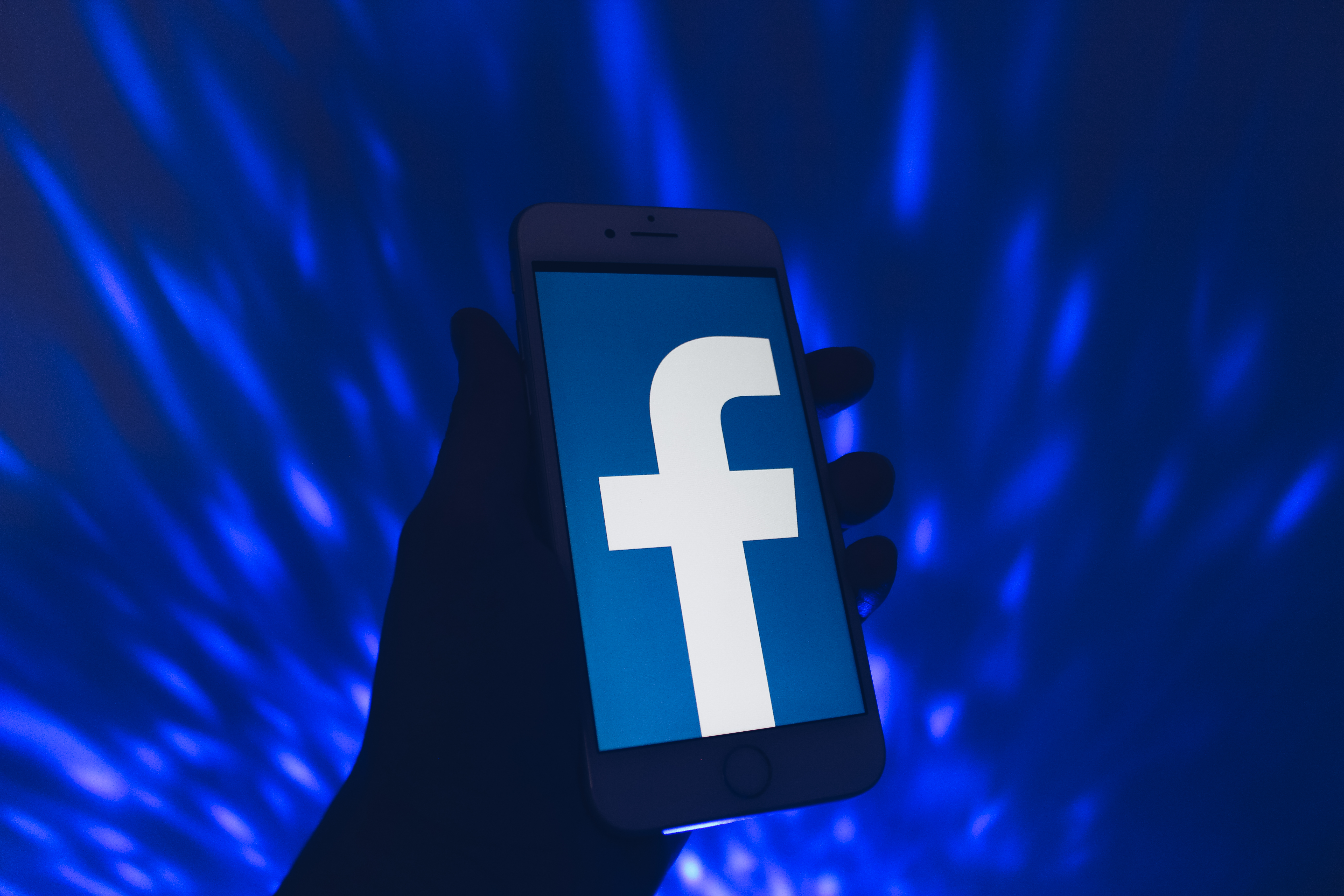 如何利用 ⁢FacebookBM 进行个人品牌建设